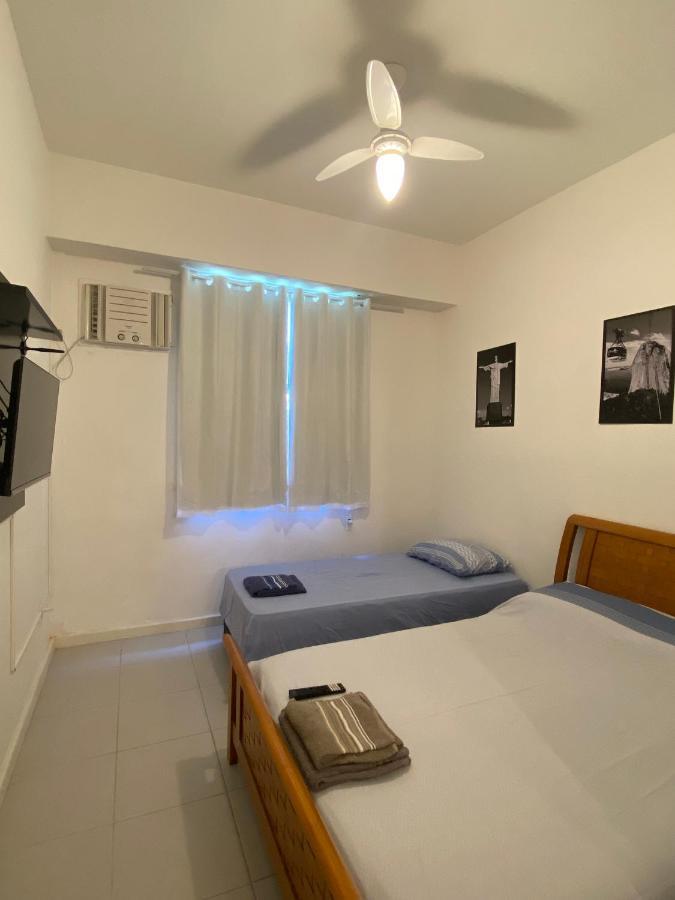 Copacabana: Beachfront Comfort With Netflix & Wi-fi Apartment *