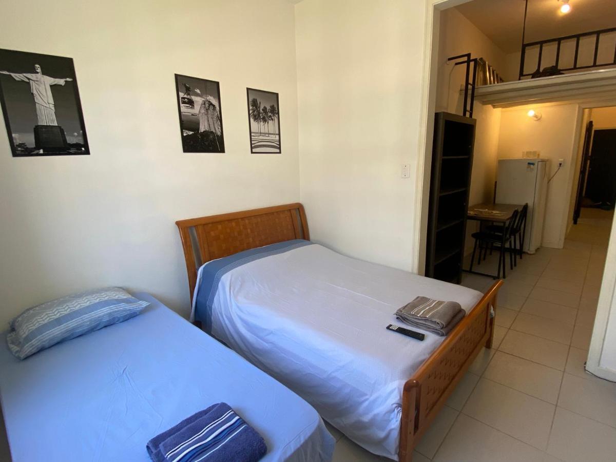 Copacabana: Beachfront Comfort With Netflix & Wi-fi * Rio de Janeiro